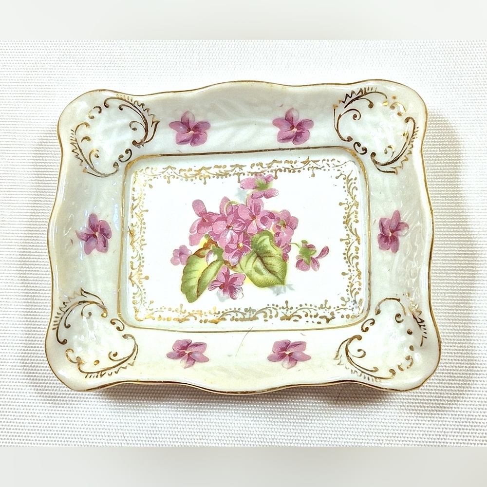 1940's Trinket, whatnot dish scalloped edges, violets hand painted made in JAPAN